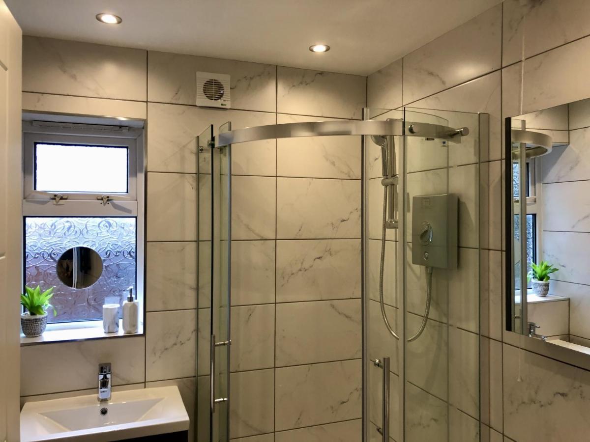 Vila Executive Or Large Family 5-Bed House - Hosted By Hutch Lifestyle Coventry Exteriér fotografie